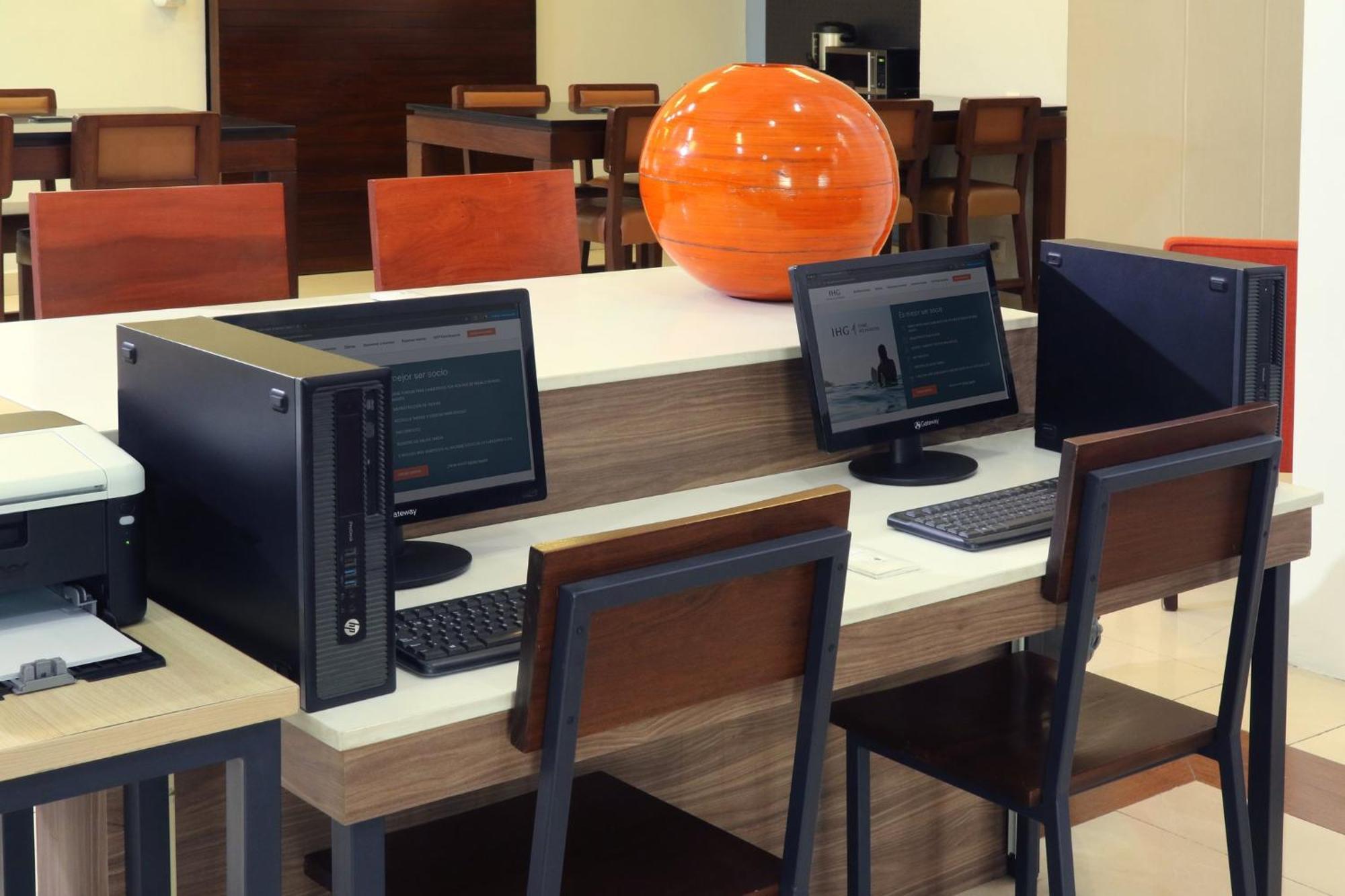 Holiday Inn Express Manzanillo By Ihg Ngoại thất bức ảnh