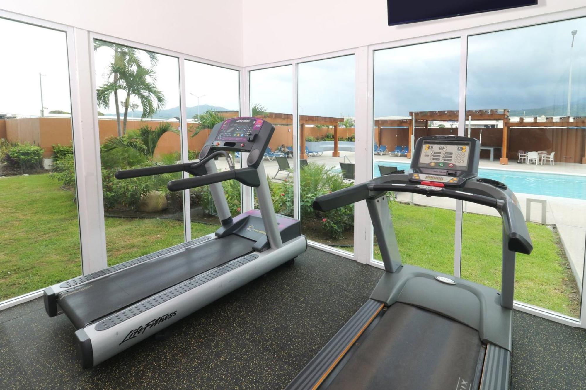 Holiday Inn Express Manzanillo By Ihg Ngoại thất bức ảnh