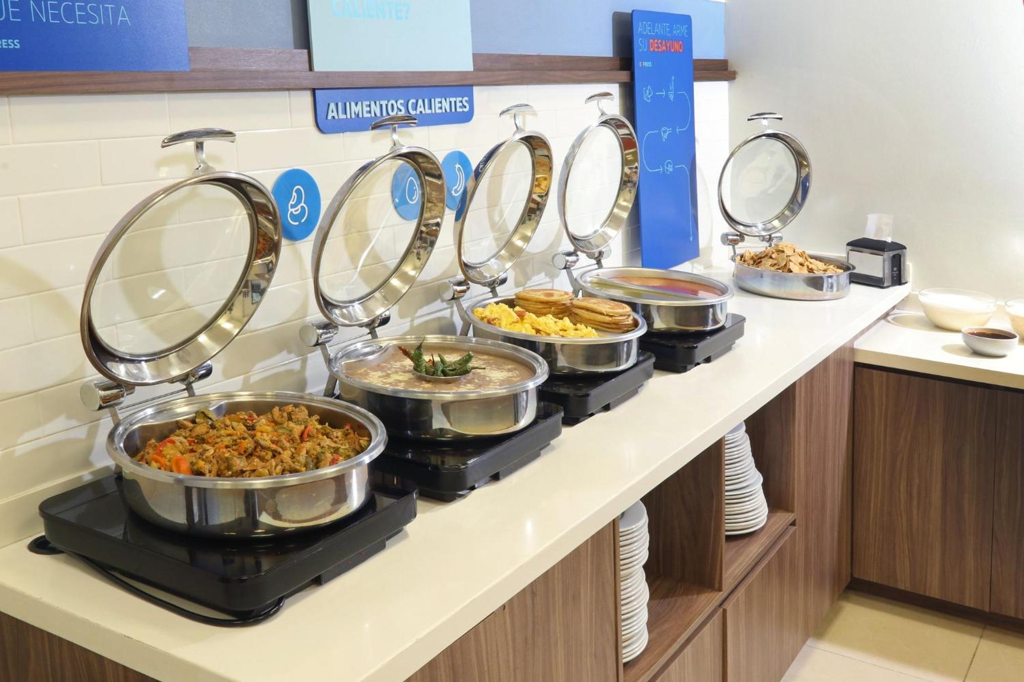 Holiday Inn Express Manzanillo By Ihg Ngoại thất bức ảnh