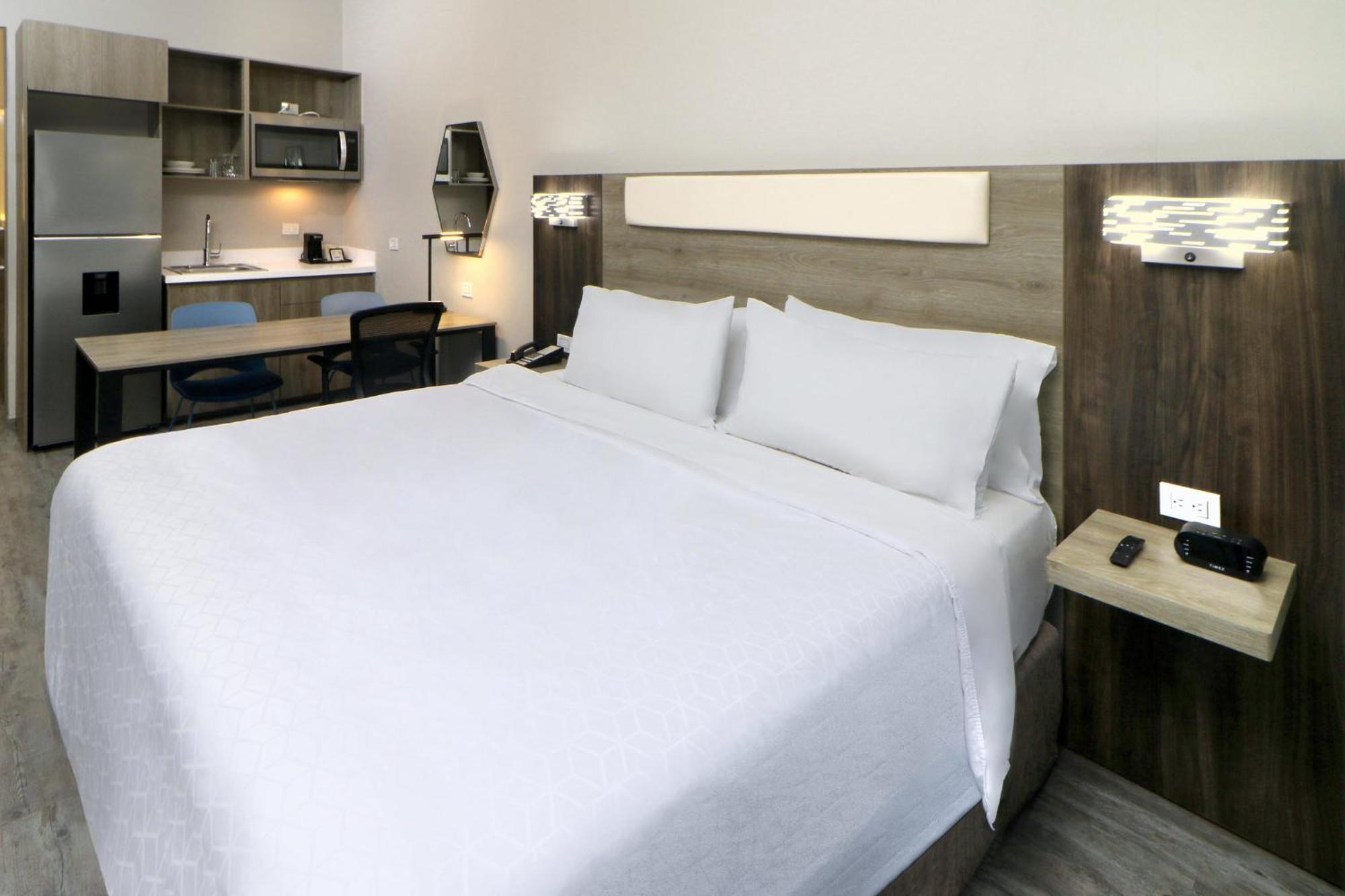 Holiday Inn Express Manzanillo By Ihg Ngoại thất bức ảnh