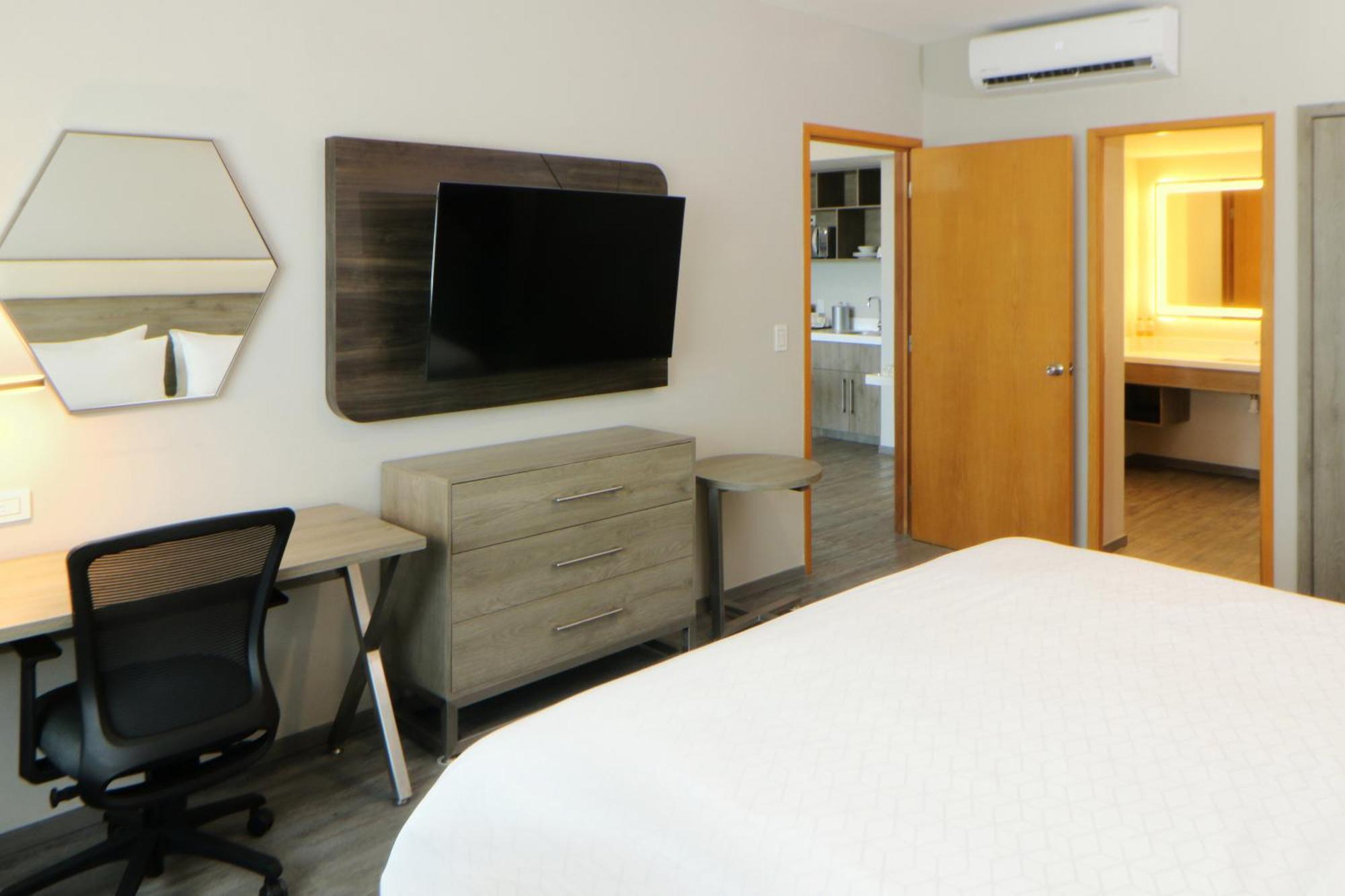 Holiday Inn Express Manzanillo By Ihg Ngoại thất bức ảnh