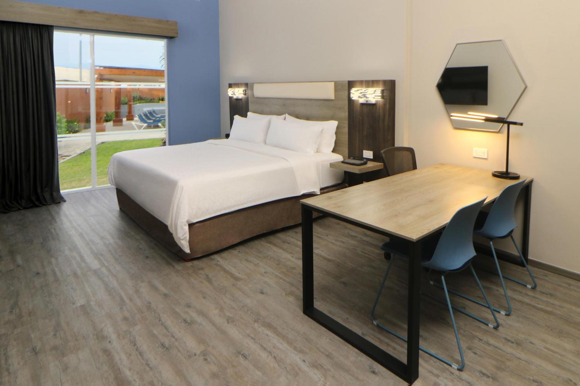 Holiday Inn Express Manzanillo By Ihg Ngoại thất bức ảnh