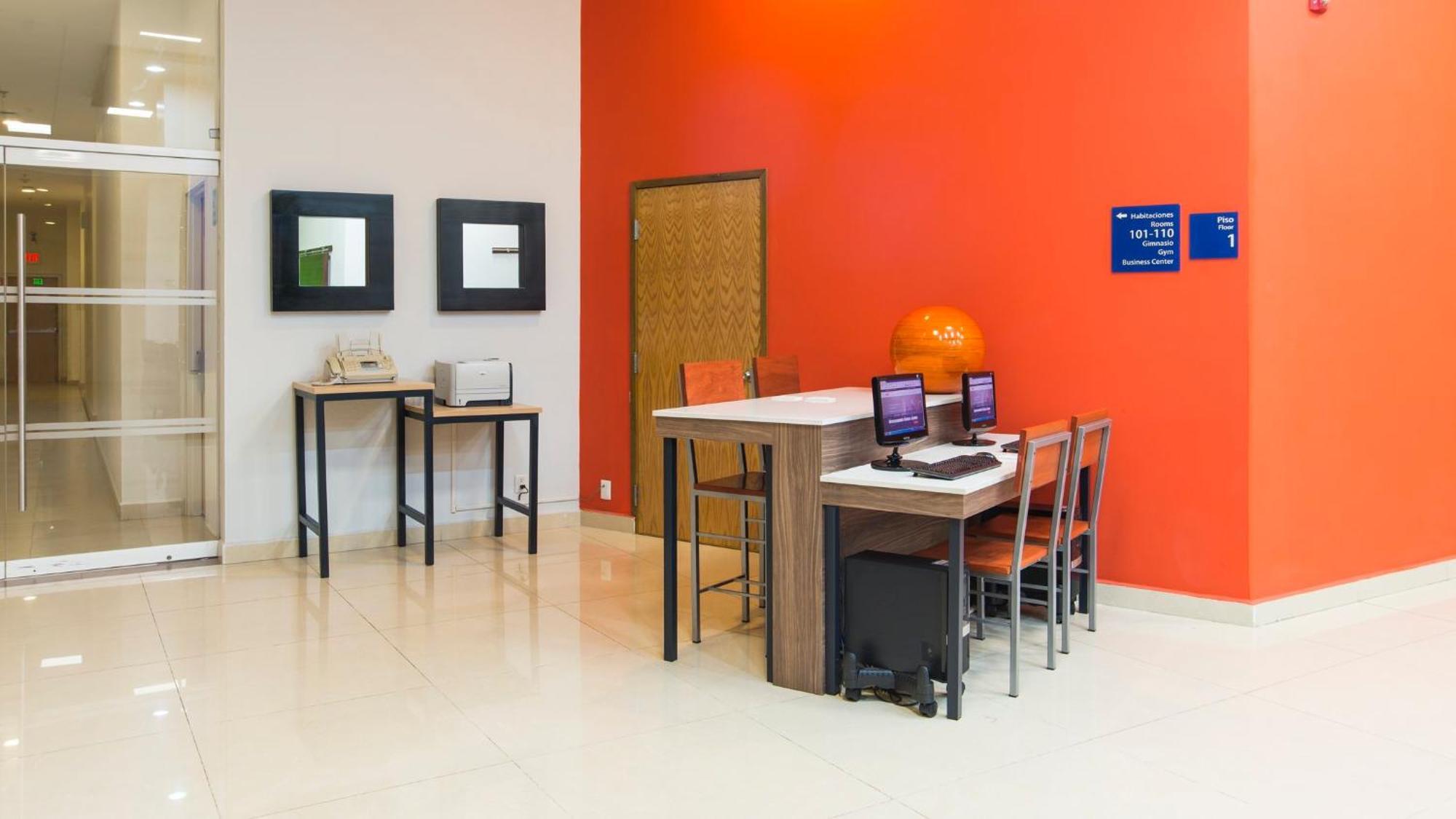 Holiday Inn Express Manzanillo By Ihg Ngoại thất bức ảnh